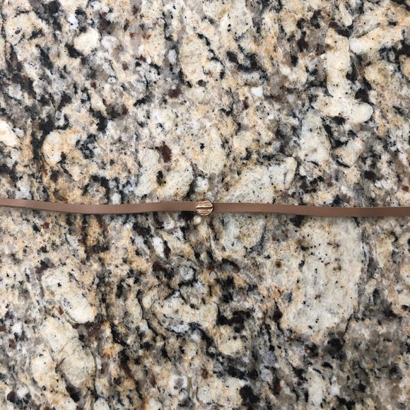 8 Chocker Necklaces - Picture 4 of 8